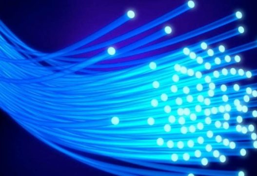 Comienza el tendido de fibra óptica. velocidad mínima 50 mb.